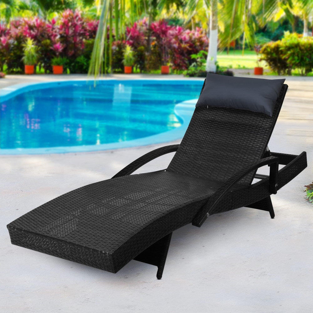 Black Outdoor Sun Lounge Furniture Day Bed Wicker Pillow Sofa Set