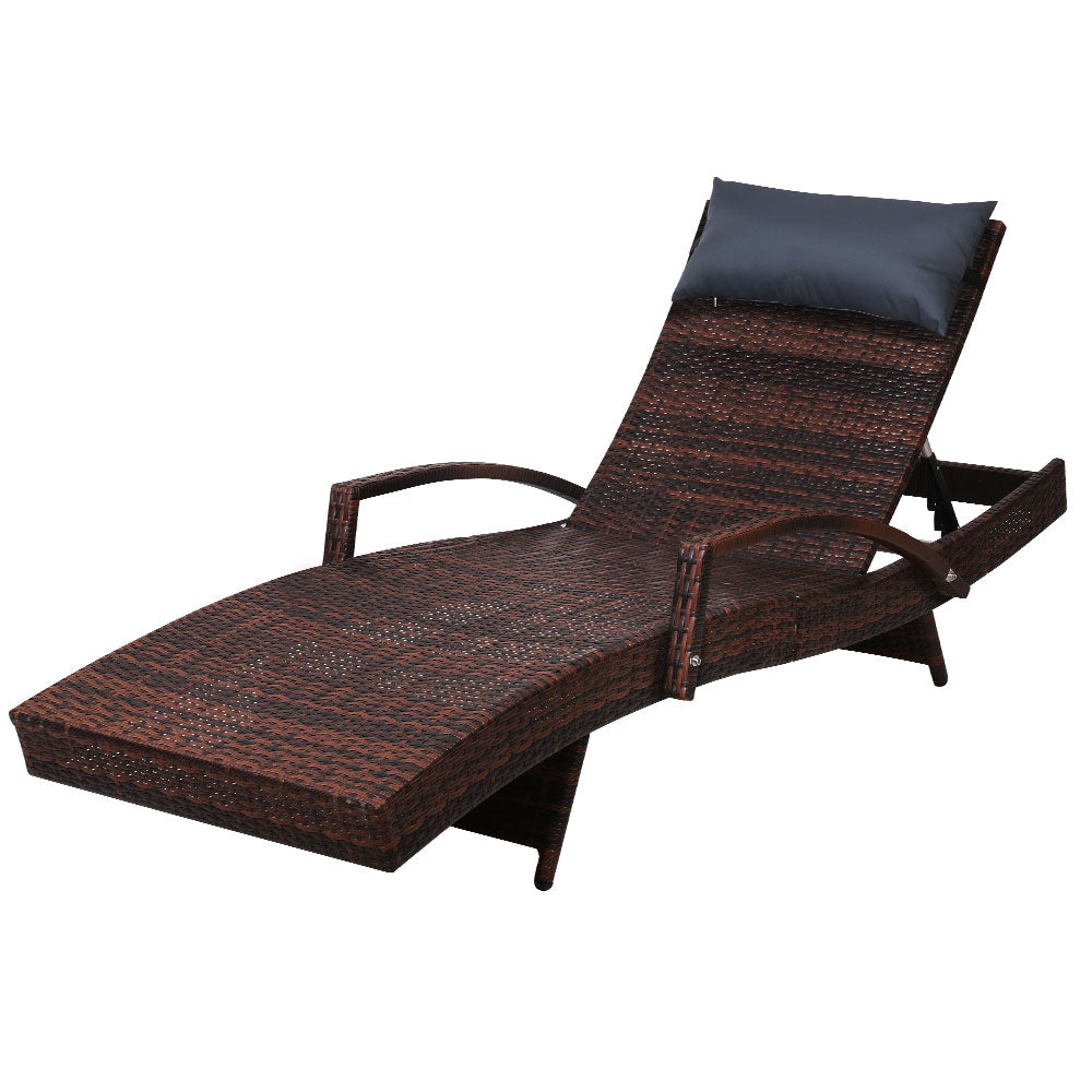 Brown Outdoor Sun Lounge Furniture Day Bed Wicker Pillow Sofa Set